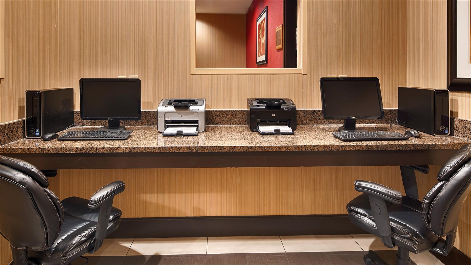Best Western Plus Denton Inn & Suites Exterior photo
