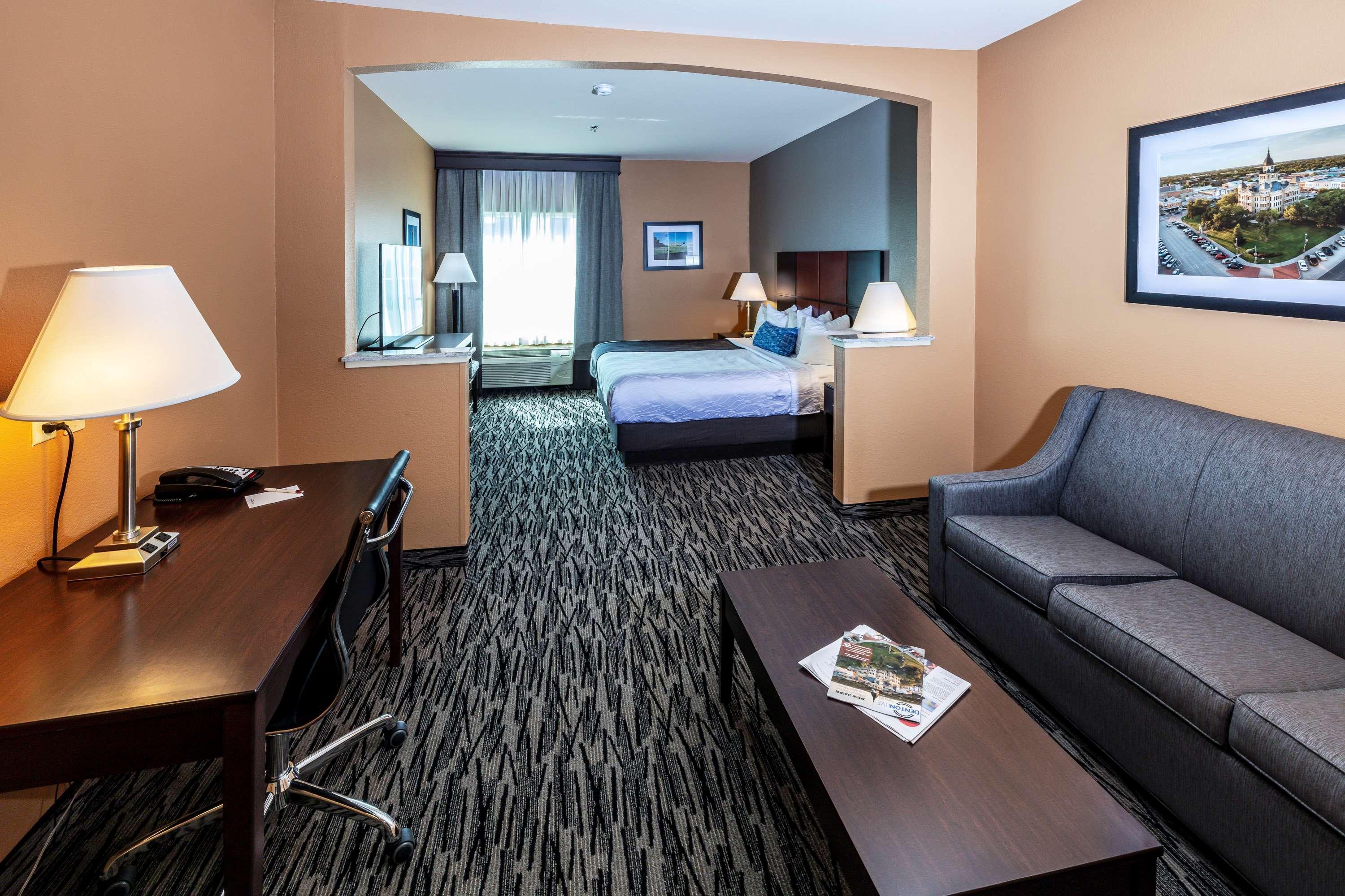Best Western Plus Denton Inn & Suites Exterior photo
