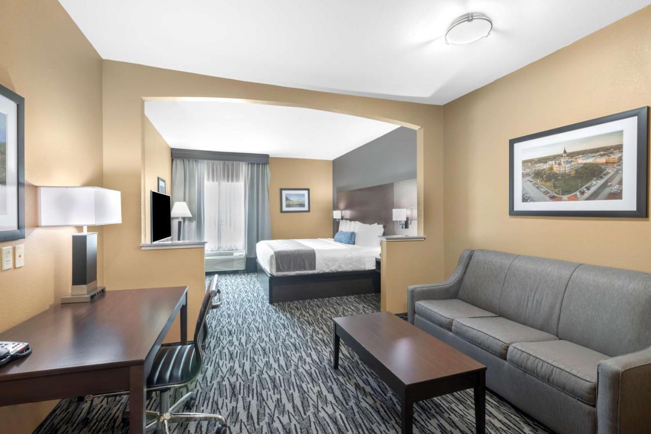 Best Western Plus Denton Inn & Suites Exterior photo