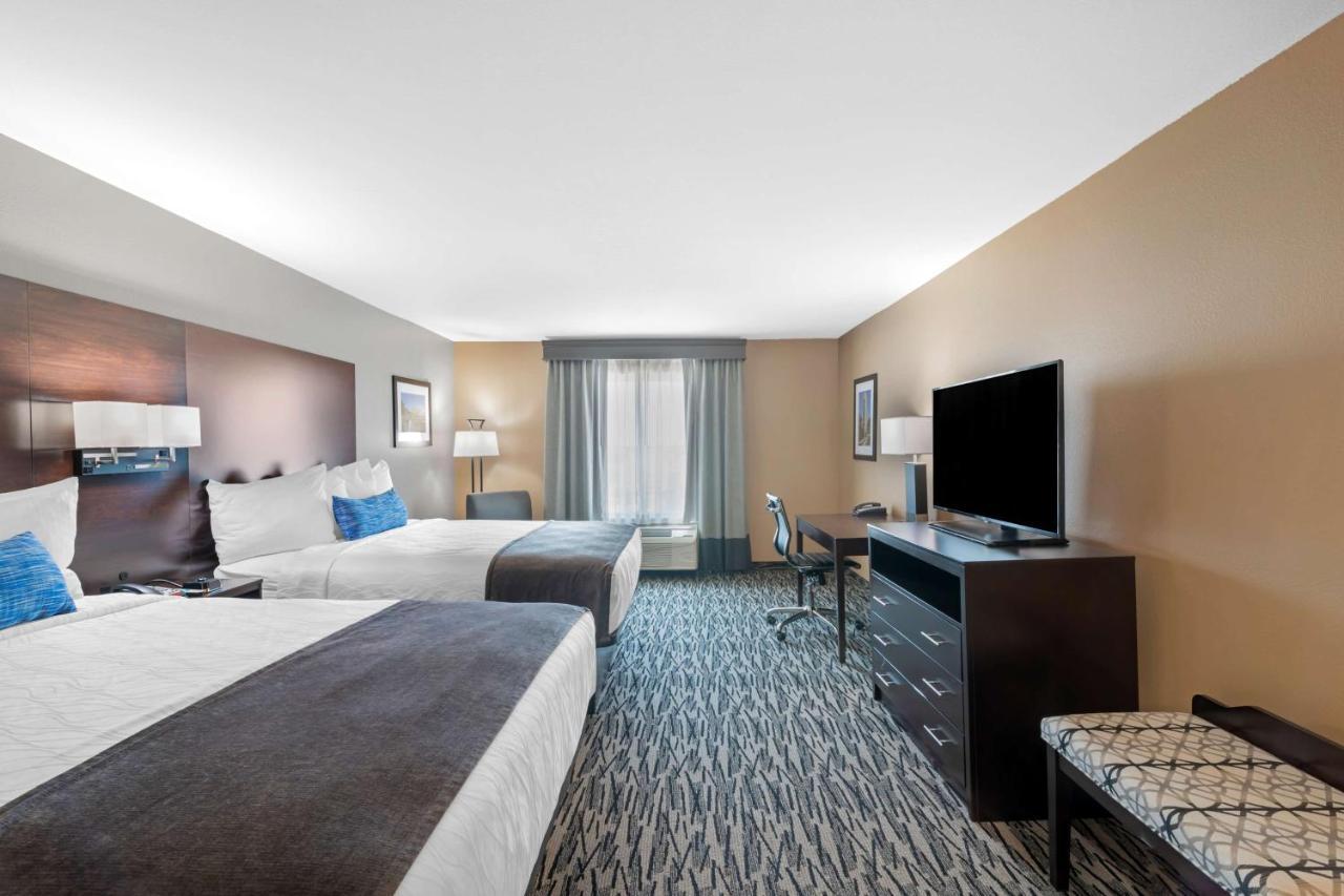 Best Western Plus Denton Inn & Suites Exterior photo