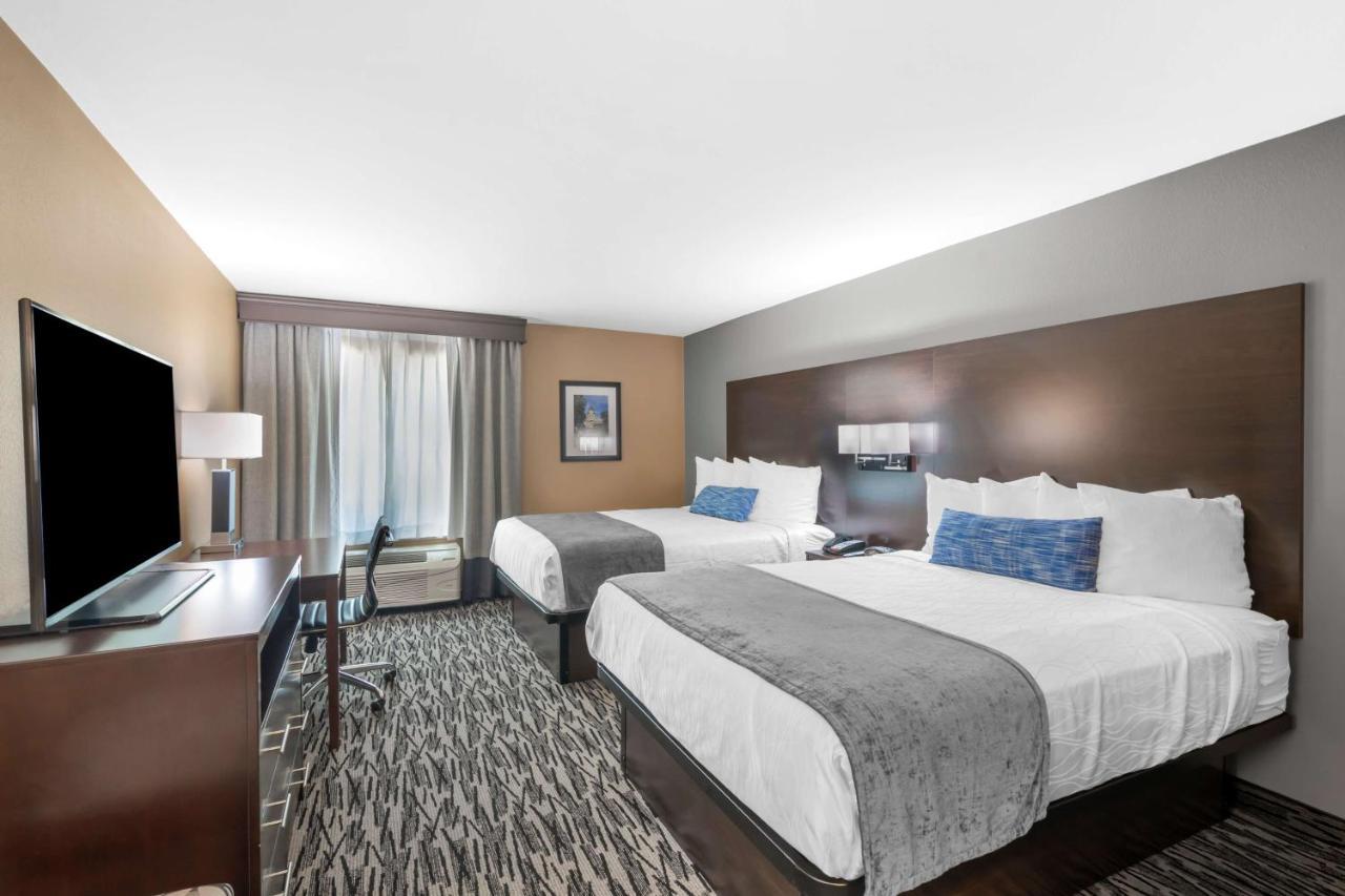 Best Western Plus Denton Inn & Suites Exterior photo