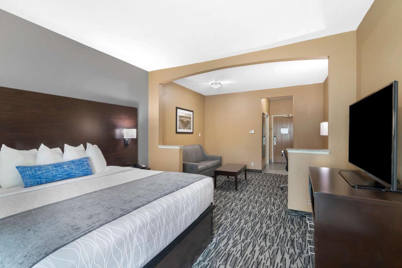 Best Western Plus Denton Inn & Suites Exterior photo